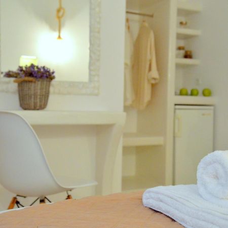 Niki Rooms Αδάμας Δωμάτιο φωτογραφία